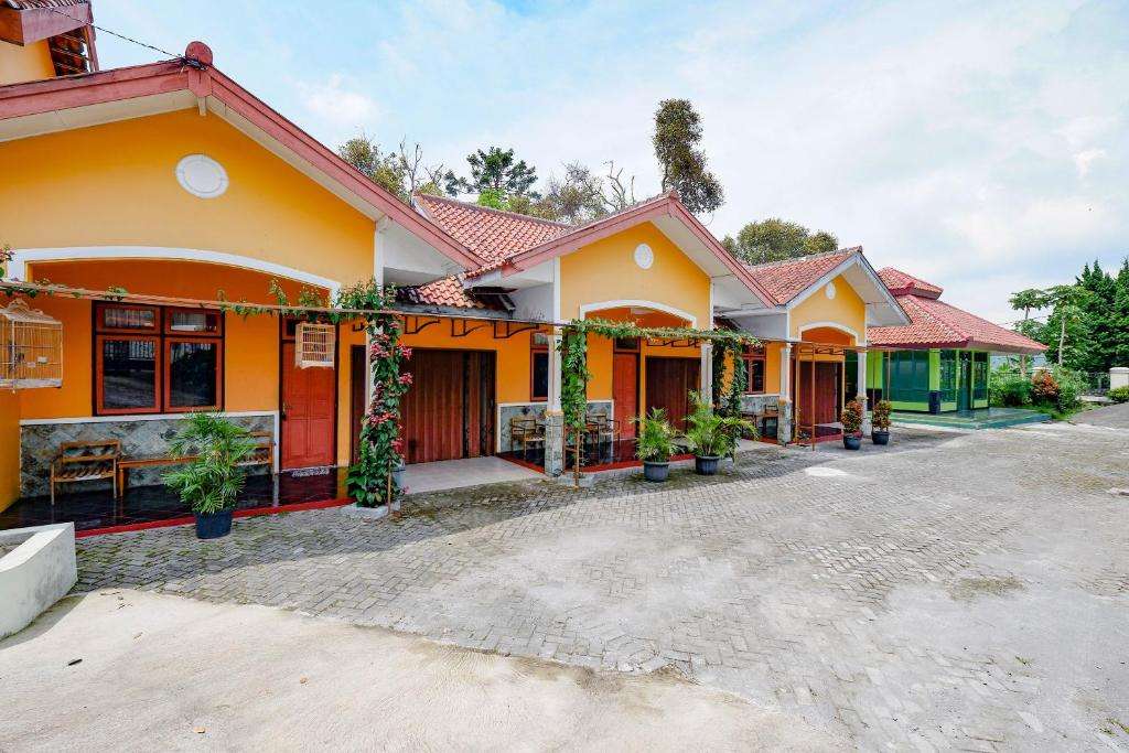 BIP Hotel Tawangmangu Penginapan di Tawangmangu dengan Lokasi Strategis Cocok untuk Liburan Keluarga