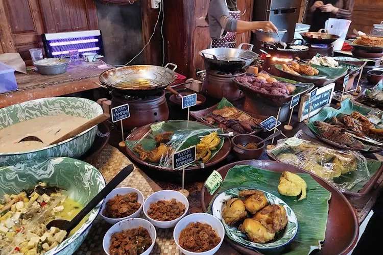 Menikmati Kuliner Tradisional di Kopi Pletok Purwokerto wisata purwokerto